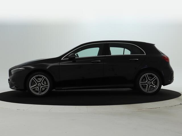 Mercedes-Benz A-KLASSE 250 e AMG Line | Achteruitrijcamera | Distronic | Apple Carplay | Verwarmd Stuurwiel | Sfeerverlichting | Inclusief 24 maanden MB Certified garantie voor Europa.