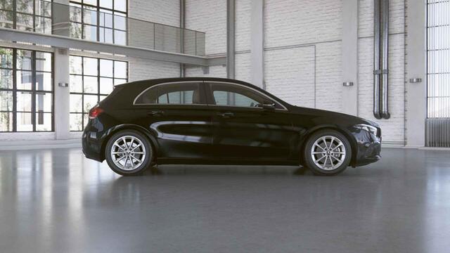 Mercedes-Benz A-KLASSE 200 | MBUX | Stoelverwarming | Parkeercamera | Spiegelpakket |