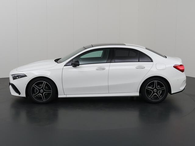 Mercedes-Benz A-KLASSE 180 Limousine Star Edition AMG Line | Panoramadak| Nightpakket | Apple Car Play |18-Inch | Stoelverwarming | Keyless Go | Multibeam LED |