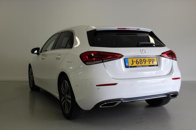Mercedes-Benz A-KLASSE 180 d Business Solution Luxury | NAVIGATIE | PDC-V/A | LED | 17'LMV | CARPLAY | STOEL-VERW | CLIMA | DAB |