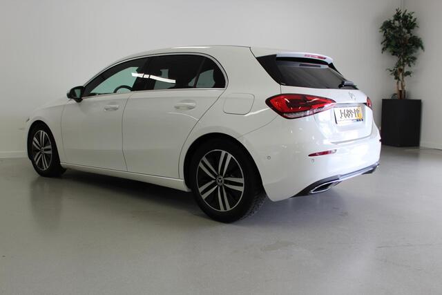 Mercedes-Benz A-KLASSE 180 d Business Solution Luxury | NAVIGATIE | PDC-V/A | LED | 17'LMV | CARPLAY | STOEL-VERW | CLIMA | DAB |