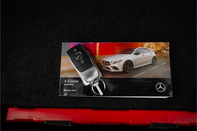 Mercedes-Benz A-KLASSE 200 AMG Night Pano Burmester Stoelverwarming