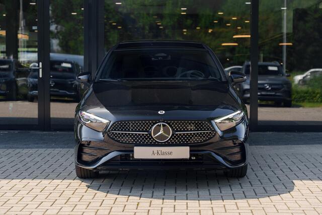 Mercedes-Benz A-KLASSE 250e Business Solution AMG | Panoramaschuifdak | Night pakket | Achteruitrijcamera | Stoelverwarming | MULTIBEAM LED |