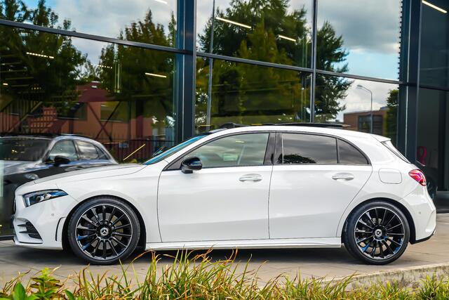 Mercedes-Benz A-KLASSE 250 224pk Premium |AMG-pakket|org. NL|BTW-auto|panoramadak|sportstoelen|sfeerverlichting|stoelverwarming|cruise control|parkeer camera|DAB|clima control|