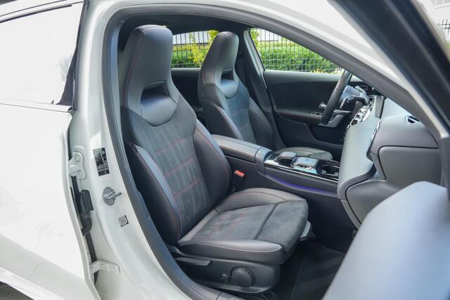 Mercedes-Benz A-KLASSE 250 224pk Premium |AMG-pakket|org. NL|BTW-auto|panoramadak|sportstoelen|sfeerverlichting|stoelverwarming|cruise control|parkeer camera|DAB|clima control|