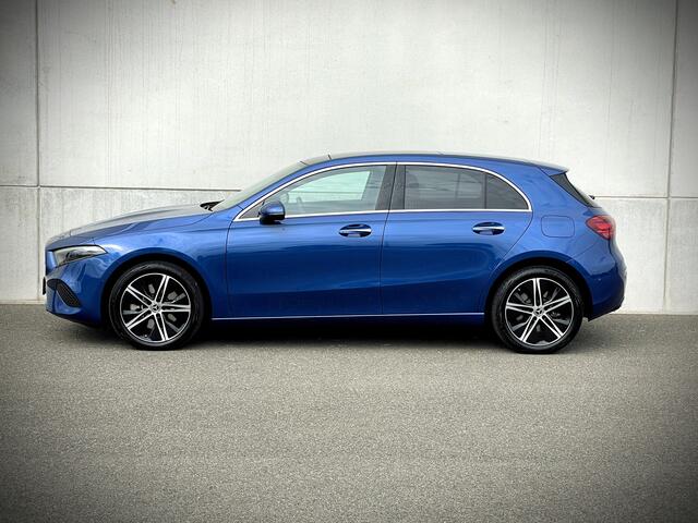 Mercedes-Benz A-KLASSE 250 e Luxury Line / PANO / WIDESCREEN / AMBIENT / LED / CARPLAY