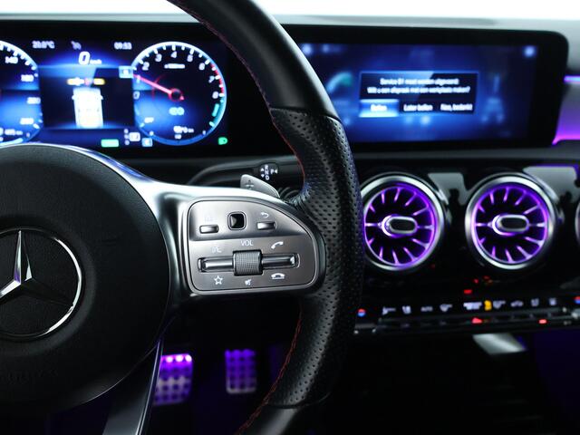 Mercedes-Benz A-KLASSE 250 e Business Solution AMG Inclusief 24 maanden MB Certified garantie voor Europa. AMG Line / nightpakket
