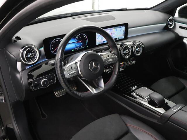 Mercedes-Benz A-KLASSE 250 e Business Solution AMG Limited | Night | Panoramadak | Stoelverwarming | Achteruitrijcamera | Sfeerverlichting |