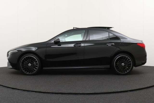 Mercedes-Benz A-KLASSE A 250e AMG 273 PK N.W Type Pano-dak Adapt. Cruise Sfeerverlichting