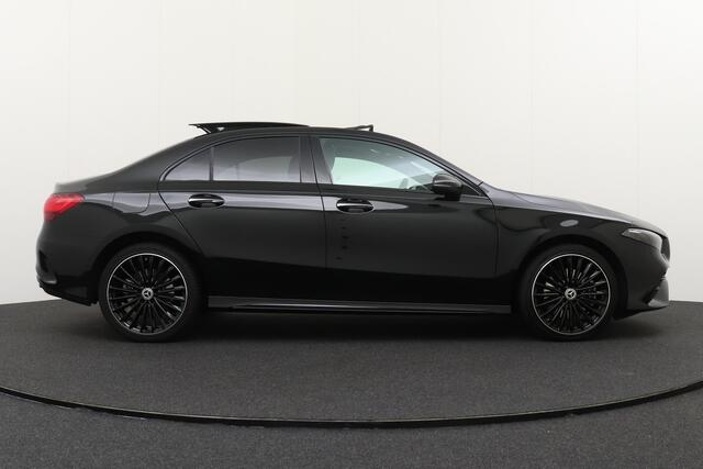 Mercedes-Benz A-KLASSE A 250e AMG 273 PK N.W Type Pano-dak Adapt. Cruise Sfeerverlichting