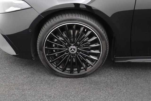 Mercedes-Benz A-KLASSE A 250e AMG 273 PK N.W Type Pano-dak Adapt. Cruise Sfeerverlichting