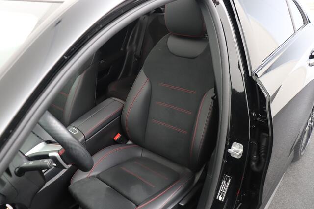 Mercedes-Benz A-KLASSE A 250e AMG 273 PK N.W Type Pano-dak Adapt. Cruise Sfeerverlichting