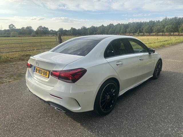 Mercedes-Benz A-KLASSE 180 AMG Line