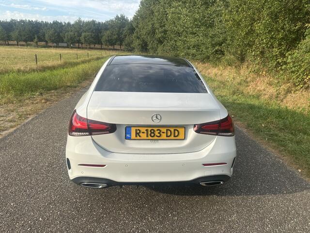 Mercedes-Benz A-KLASSE 180 AMG Line