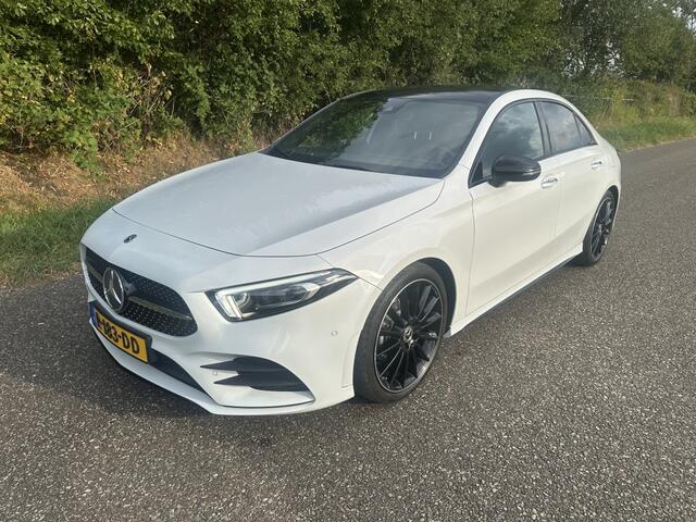 Mercedes-Benz A-KLASSE 180 AMG Line