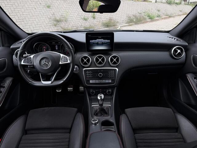 Mercedes-Benz A-KLASSE 180 Business Solution AMG [ Camera Keyless Nav ]