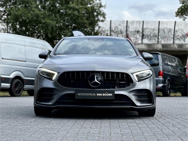 Mercedes-Benz A-KLASSE AMG 35 | 4MATIC | 306pk | Matt Grey | Leer | Camera | Elek stoelen | Adapt Cruise | | Kuipstoelen | Standkachel