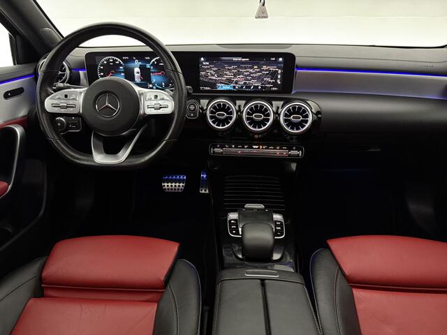 Mercedes-Benz A-KLASSE 180 AMG Pano Sfeer Virtual LED PDC Camera Carplay Clima Navi 19"LMV