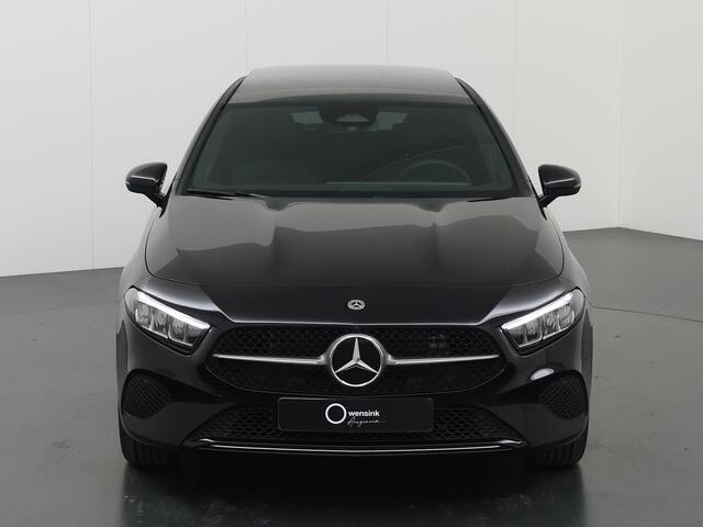 Mercedes-Benz A-KLASSE 250 e Business Line | Panorama-schuifdak | Privacy Glass | Stoelverwarming | Achteruitrijcamera | DAB+ |