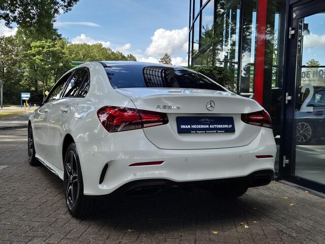 Mercedes-Benz A-KLASSE 250 e Edition AMG Line | Navigatie | Panoramadak | Cruise Control | Sportstoelen |LM Velgen