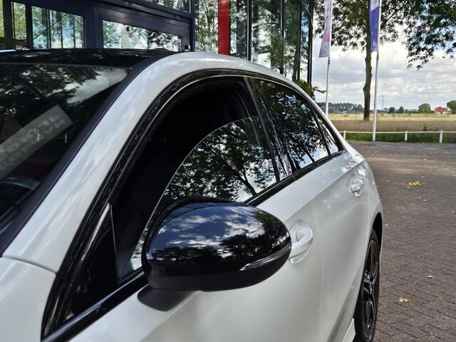 Mercedes-Benz A-KLASSE 250 e Edition AMG Line | Navigatie | Panoramadak | Cruise Control | Sportstoelen |LM Velgen