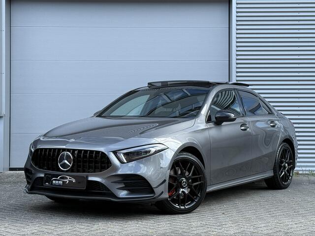 Mercedes-Benz A-KLASSE 250 e Business Solution AMG Limited | SFeerverlichting | Pano | Memory stoelen