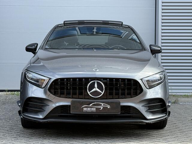 Mercedes-Benz A-KLASSE 250 e Business Solution AMG Limited | SFeerverlichting | Pano | Memory stoelen