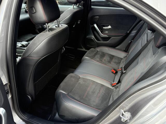 Mercedes-Benz A-KLASSE 250 e Business Solution AMG Limited | SFeerverlichting | Pano | Memory stoelen