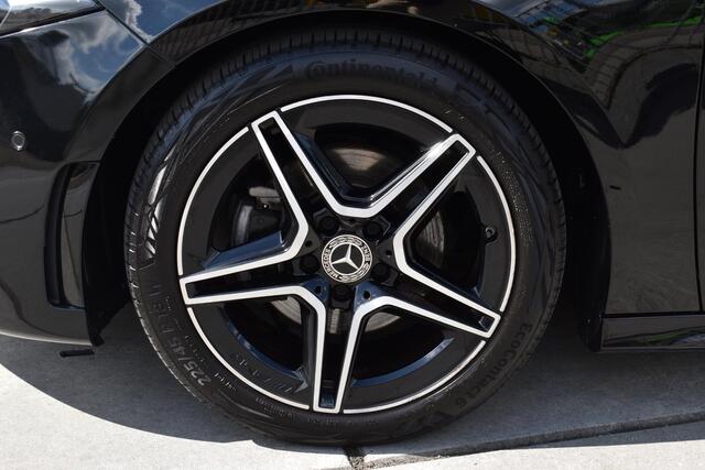 Mercedes-Benz A-KLASSE 180 Business Solution AMG | AUTOMAAT | SFEER-VERLICHTING | CAMERA | NAVI | CRUISE CONTROL | STOELVERWARMING | CLIMATE CONTROL | PDC | LMV