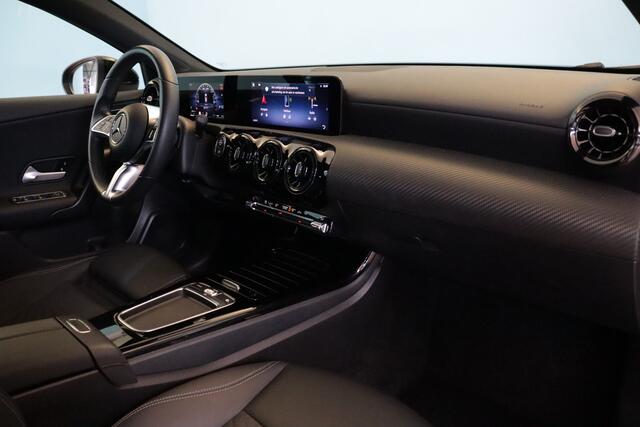 Mercedes-Benz A-KLASSE 180 Business Line Automaat | NAVI | CLIMA | CAMERA + PDC | STOELVERW | WIDE-SCREEN | Ja