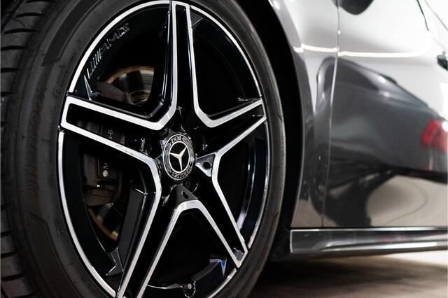 Mercedes-Benz A-KLASSE 180 Business Solution AMG 136PK | Pano | Sfeer | Stoplichtweergave | Carplay | Garantie