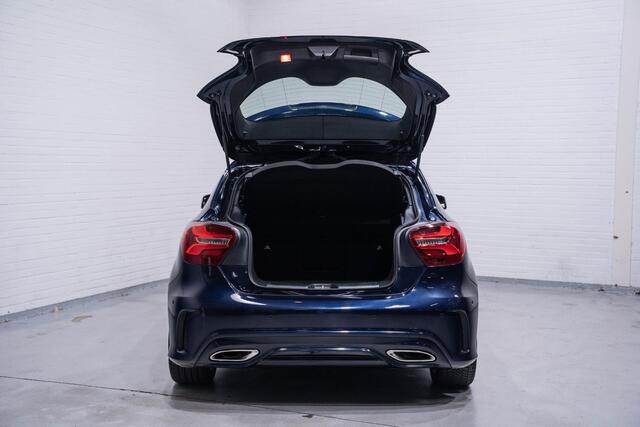 Mercedes-Benz A-KLASSE 180 d Business Solution AMG Camera Led koplampen Apple Carplay Rijklaar