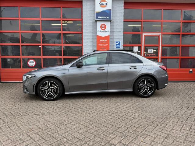 Mercedes-Benz A-KLASSE 250 E PREMIUM PLUS