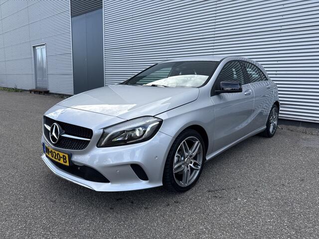 Mercedes-Benz A-KLASSE 180 Prestige AMG Automaat Leer Led Camera PDC Navi