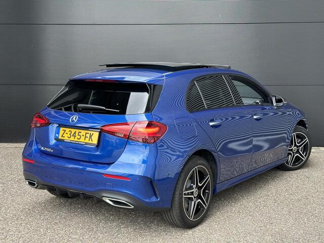 Mercedes-Benz A-KLASSE 250 e AMG Line | Panoramadak | Night Pakket | Dodehoekassistent | MULTIBEAM LED Koplampen | Sfeerverlichting | Stoelverwarming | Achteruitrijcamera | Elektrisch Inklapbare Buitenspiegels