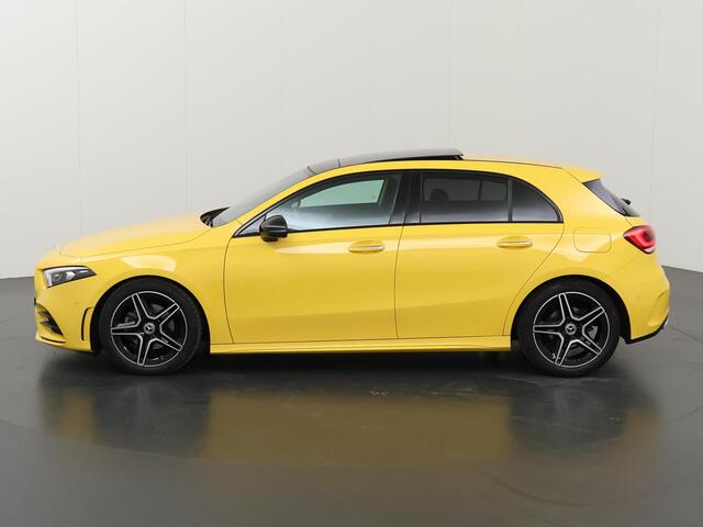 Mercedes-Benz A-KLASSE 180 Business Solution AMG | Panoramadak | Night | Keyless | Achteruitrijcamera | Multibeam Led | Apple carplay/Android auto | Sfeerverlichting | Advanced sound system