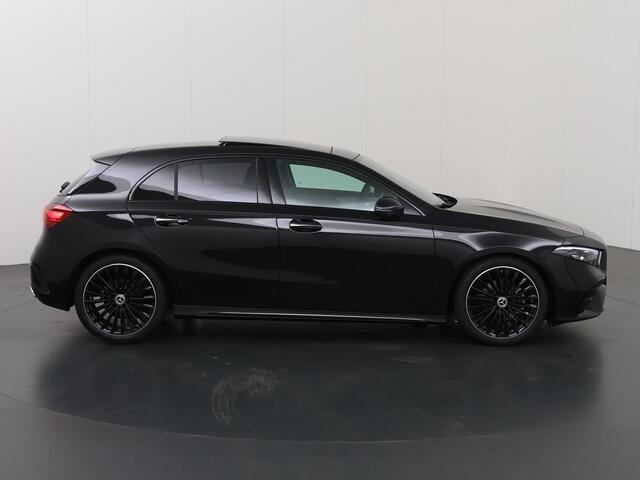 Mercedes-Benz A-KLASSE 180 Business Solution AMG | Premium Plus | Panoramaschuifdak | Nightpakket | 19"Multispaak AMG velgen | Stoelverwarming | 360° camera | Head-up display |