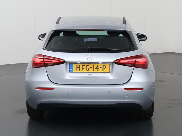 Mercedes-Benz A-KLASSE 180 Star Edition | Thermotronic | Trekhaak | Apple Carplay | Stoelverwarming | Widescreen |