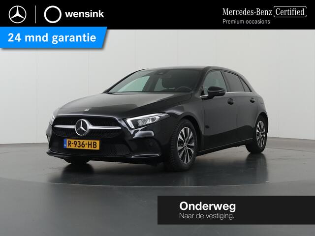 Mercedes-Benz A-KLASSE 180 Business Line | Apple Carplay | Zitcomfort pakket | Donker getinte ramen achter | Achteruitrijcamera | Stoelverwarming | Widescreen |