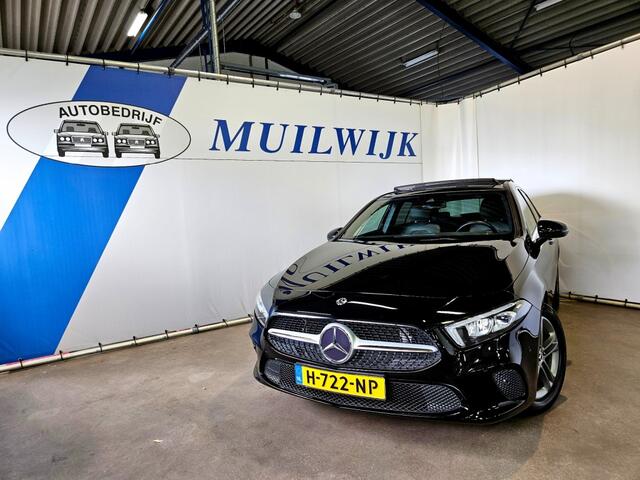 Mercedes-Benz A-KLASSE 180 Premium Plus / Panoramadak / Sportstoelen