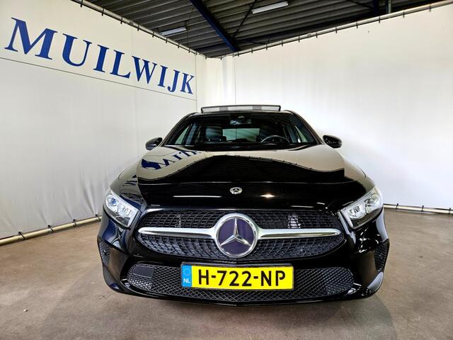 Mercedes-Benz A-KLASSE 180 Premium Plus / Panoramadak / Sportstoelen