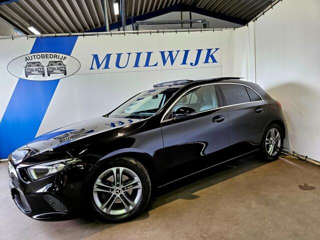 Mercedes-Benz A-KLASSE 180 Premium Plus / Panoramadak / Sportstoelen
