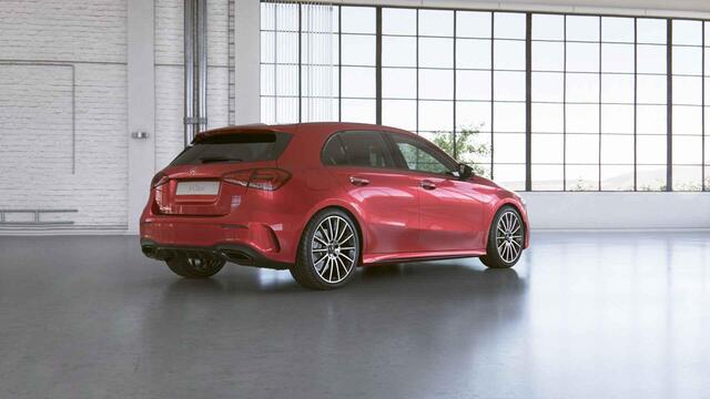 Mercedes-Benz A-KLASSE 250 e Business Solution AMG Limited | Night | Panoramadak | Multibeam | Rijassistentiepakket Plus |
