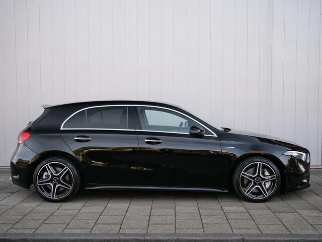 Mercedes-Benz A-KLASSE AMG 35 4MATIC 306pk Edition 1 Automaat Sfeerverlichting / Burmester / Apple Carplay