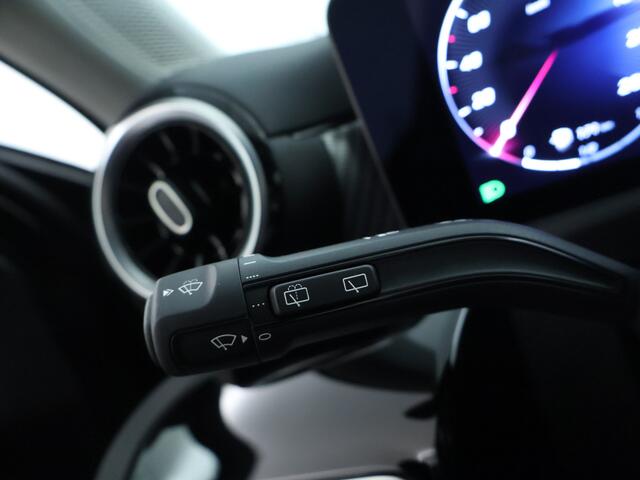 Mercedes-Benz A-KLASSE 250 e Plug-In Hybride Progressive | Stuur- en Stoelverwarming | Parkeerpakket met Camera | DAB | Led Verlichting | Inclusief 24 maanden Mercedes-Benz Certified garantie voor Europa.