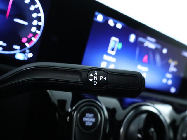 Mercedes-Benz A-KLASSE 250 e Plug-In Hybride Progressive | Stuur- en Stoelverwarming | Parkeerpakket met Camera | DAB | Led Verlichting | Inclusief 24 maanden Mercedes-Benz Certified garantie voor Europa.