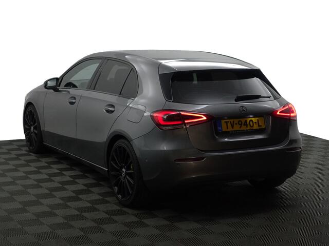 Mercedes-Benz A-KLASSE 200 AMG Night Edition Aut- Xenon Led, Camera, Privacy Glass, Stoelverwarming, Yellow Art
