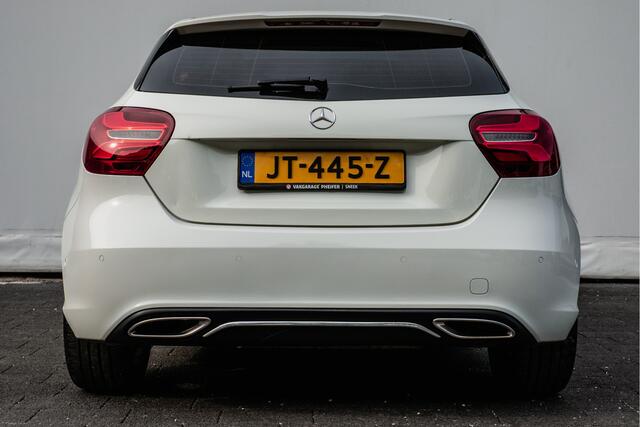 Mercedes-Benz A-KLASSE 180 d Aut. Lease Edition Ambition Sportstoelen/ Elek. panoramadak/ Cruise control/ LED/ Full map navigatie