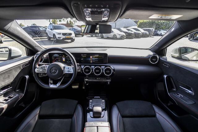 Mercedes-Benz A-KLASSE 180 Business Solution AMG | Camera | Carplay | NL Auto