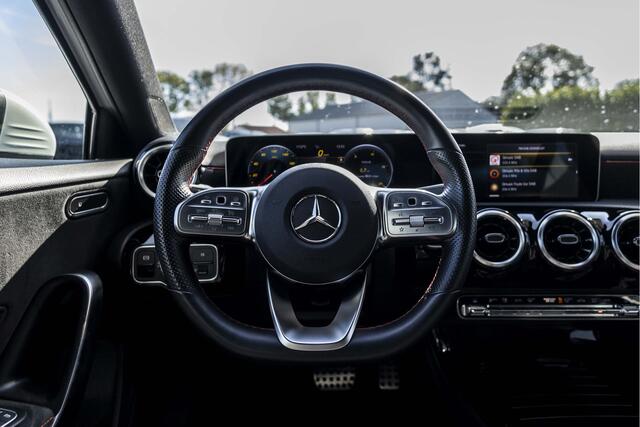 Mercedes-Benz A-KLASSE 180 Business Solution AMG | Camera | Carplay | NL Auto
